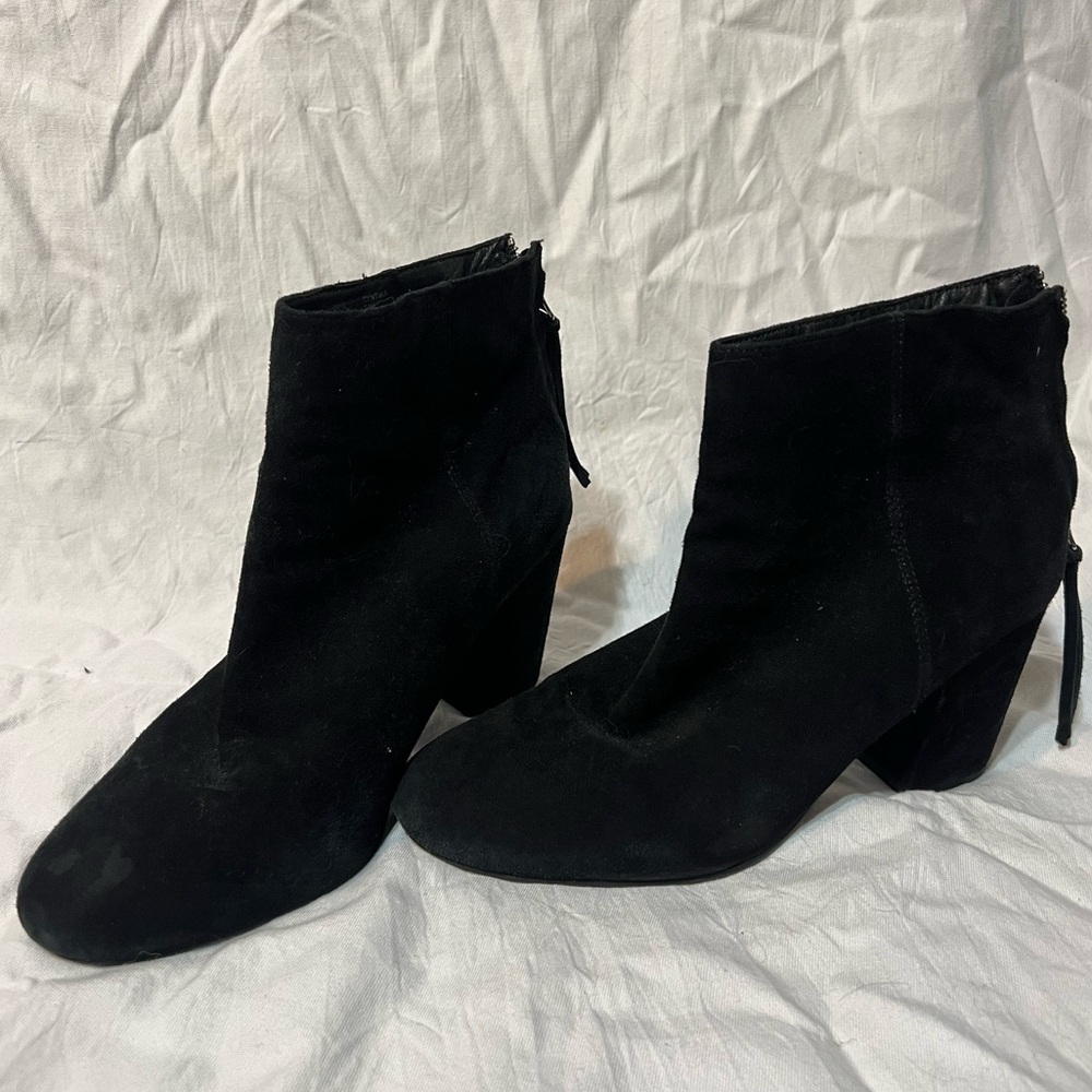 Steve Madden Black Suede Leather Boots
